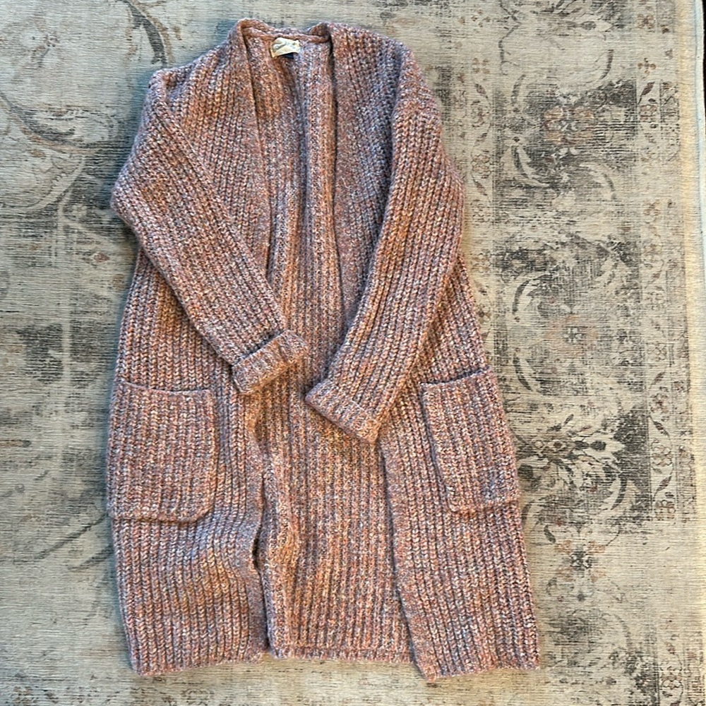 Universal thread sweater